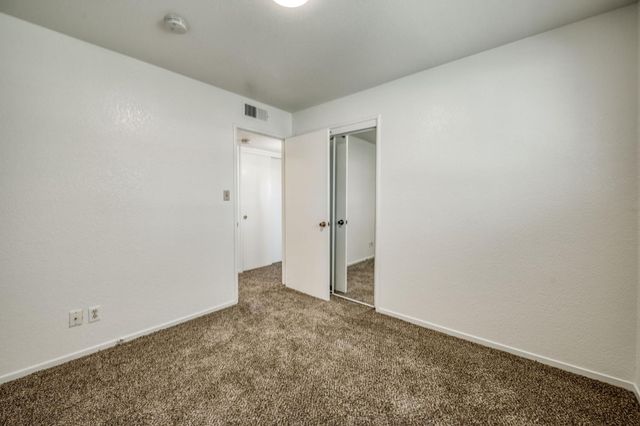 619 W Indianapolis Avenue, Clovis, CA 93612