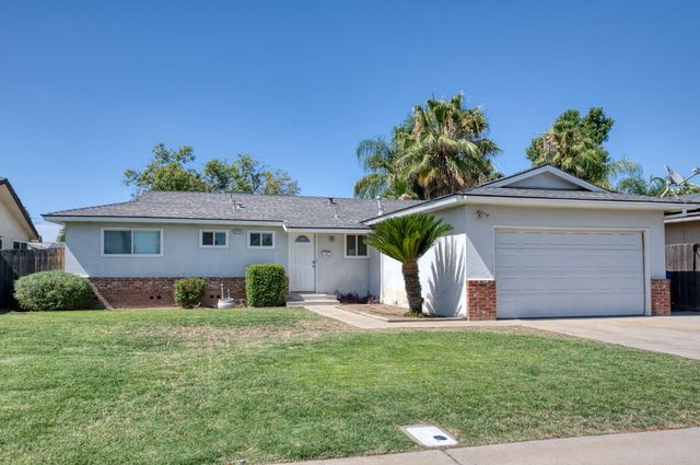 619 W Indianapolis Avenue, Clovis, CA 93612