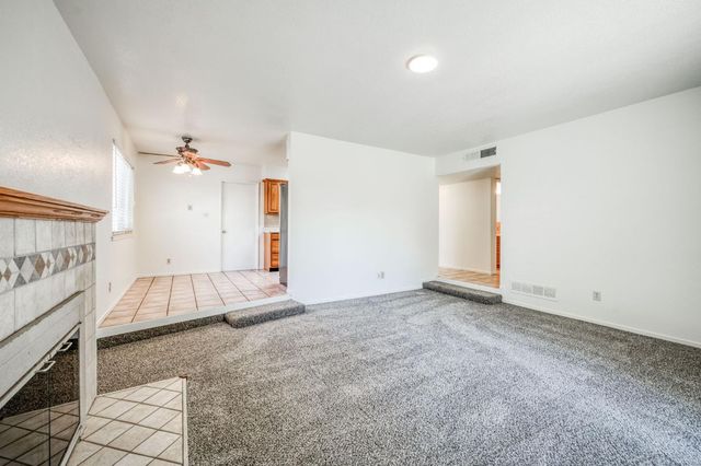 619 W Indianapolis Avenue, Clovis, CA 93612
