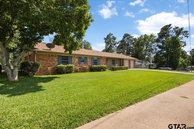 2929 Fairfax Dr, Tyler, TX 75701