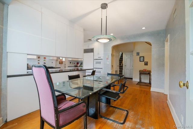 60 Broadway, Lawrence, NY 11559