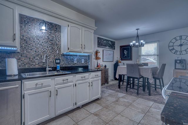 501 GUN POWDER Lane, Evansville, IN 47711