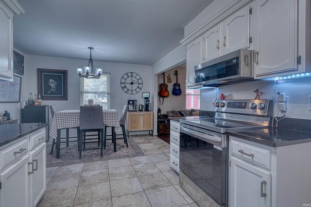 501 GUN POWDER Lane, Evansville, IN 47711