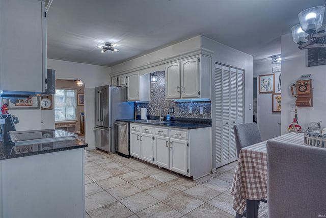 501 GUN POWDER Lane, Evansville, IN 47711