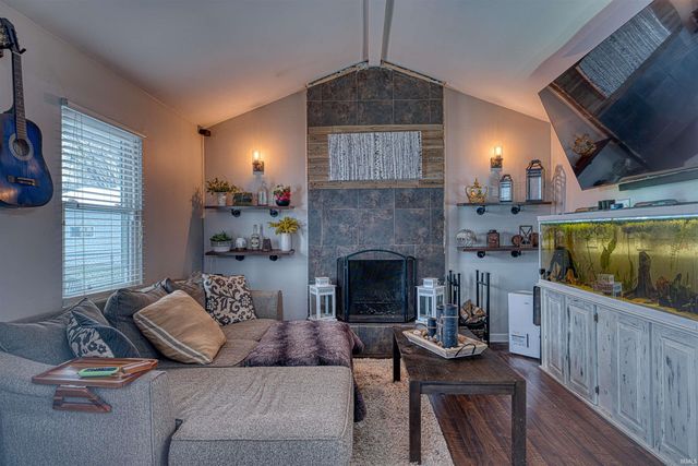 501 GUN POWDER Lane, Evansville, IN 47711