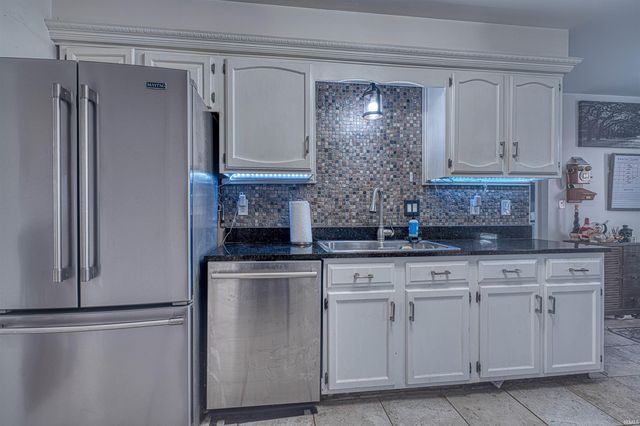 501 GUN POWDER Lane, Evansville, IN 47711