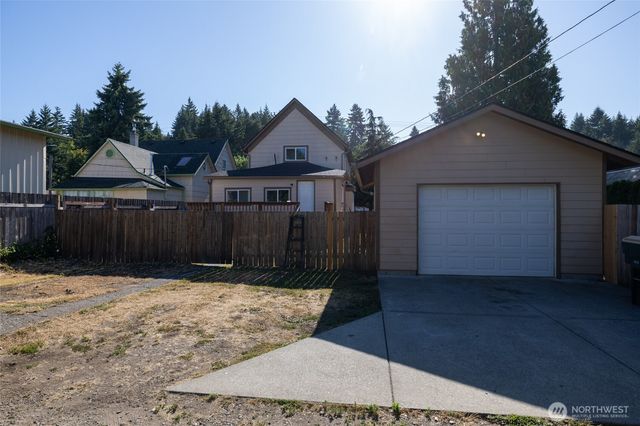 425 N Buckner Street, Centralia, WA 98531
