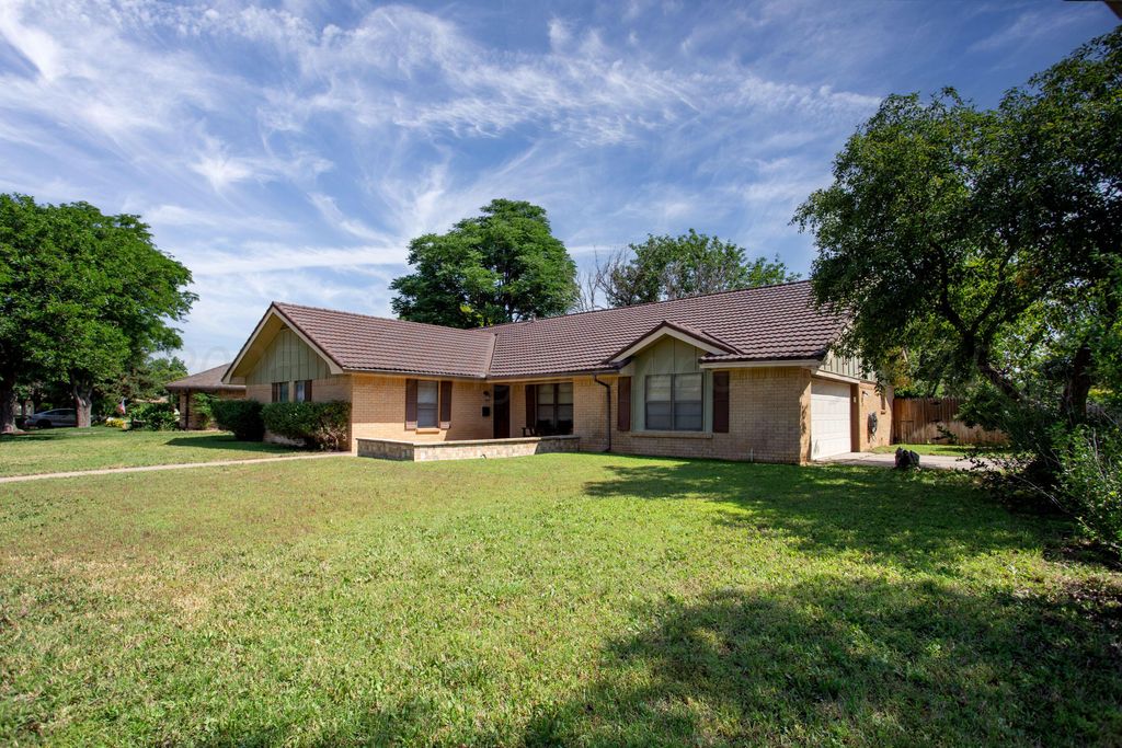 3729 WAYNE Street, Amarillo, TX 79109