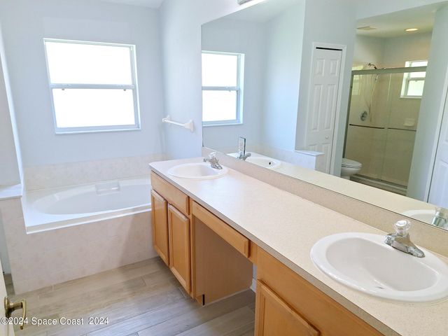 2622 Glasbern Circle, Melbourne, FL 32904