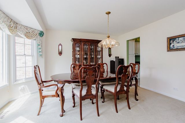 1438 Della Drive, Hoffman Estates, IL 60169