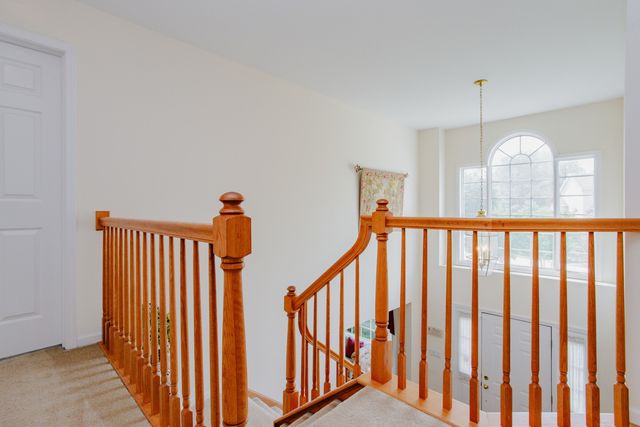 1438 Della Drive, Hoffman Estates, IL 60169