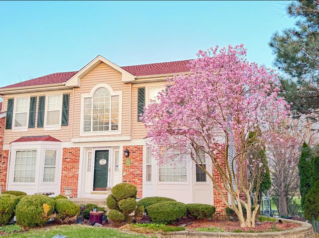 1438 Della Drive, Hoffman Estates, IL 60169