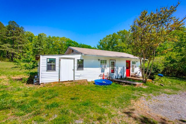 603 Razorback Dr, Clinton, AR 72031