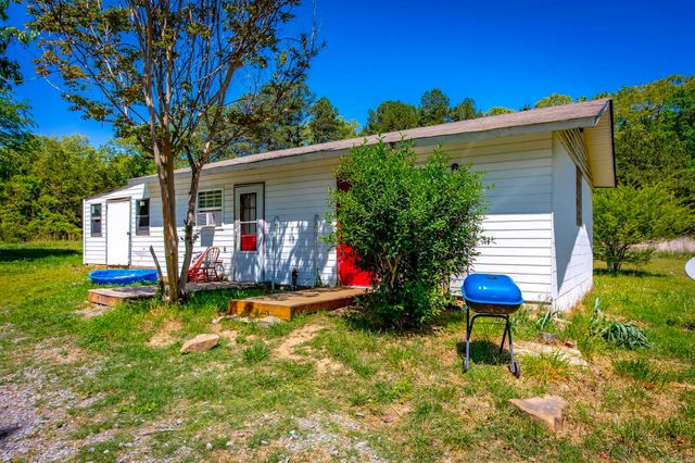 603 Razorback Dr, Clinton, AR 72031