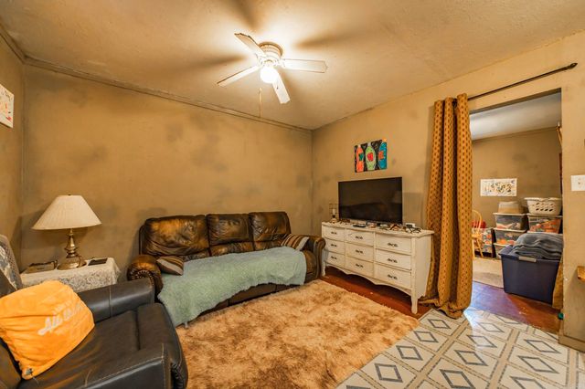 603 Razorback Dr, Clinton, AR 72031