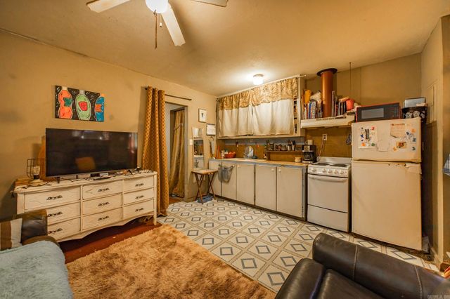 603 Razorback Dr, Clinton, AR 72031