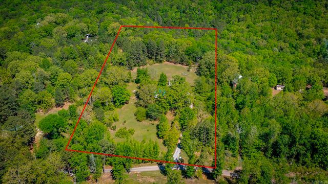 603 Razorback Dr, Clinton, AR 72031