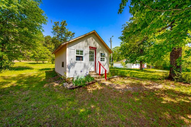 603 Razorback Dr, Clinton, AR 72031