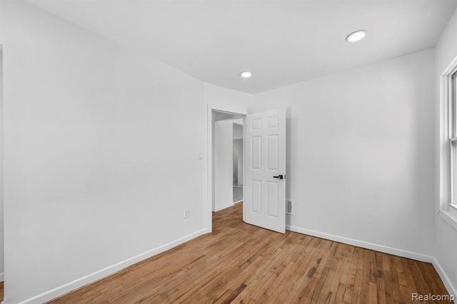 15846 Lesure Street, Detroit, MI 48227