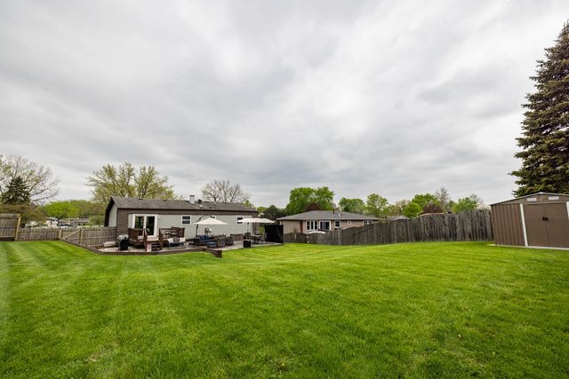 717 Cottonwood Drive, Dyer, IN 46311