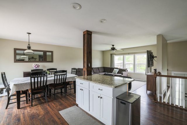 717 Cottonwood Drive, Dyer, IN 46311