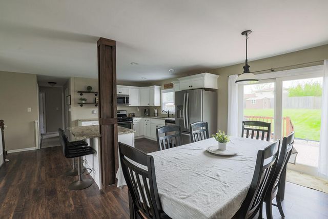 717 Cottonwood Drive, Dyer, IN 46311