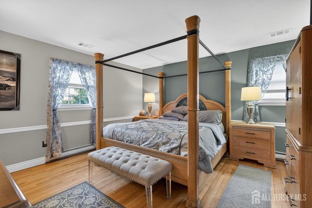 10 Barbara Place, Sayreville, NJ 08872