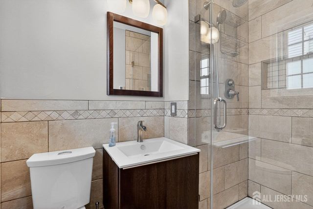 10 Barbara Place, Sayreville, NJ 08872