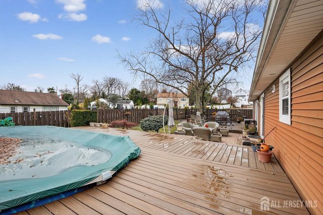 10 Barbara Place, Sayreville, NJ 08872