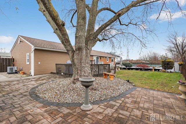 10 Barbara Place, Sayreville, NJ 08872