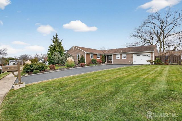 10 Barbara Place, Sayreville, NJ 08872