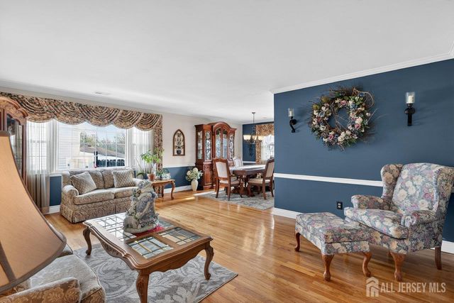 10 Barbara Place, Sayreville, NJ 08872