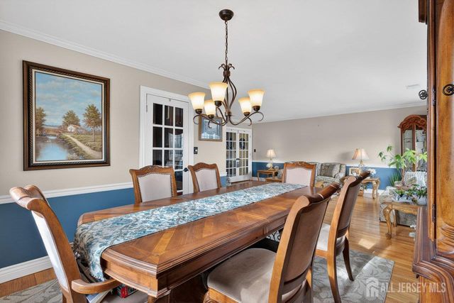 10 Barbara Place, Sayreville, NJ 08872