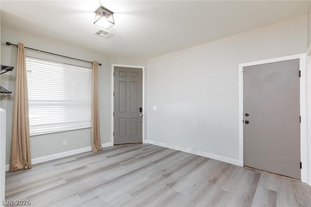 6521 Raven Hall Street, North Las Vegas, NV 89084