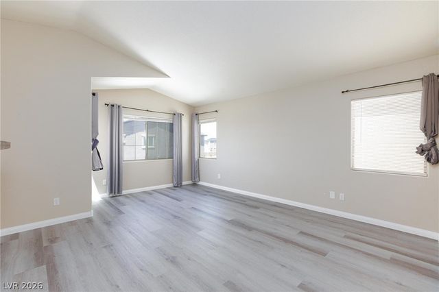 6521 Raven Hall Street, North Las Vegas, NV 89084