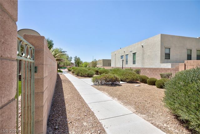 6521 Raven Hall Street, North Las Vegas, NV 89084