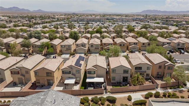 6521 Raven Hall Street, North Las Vegas, NV 89084
