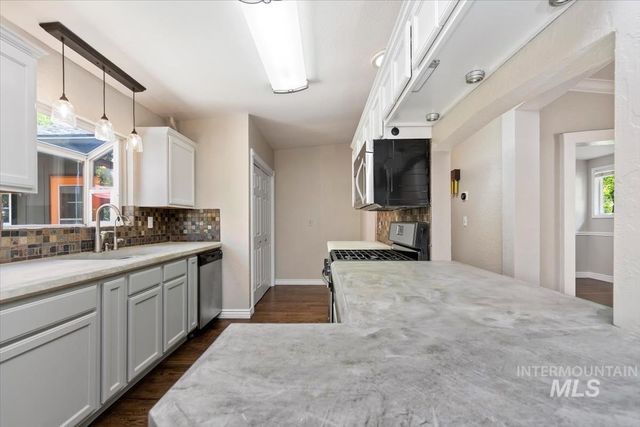5032 W Wolfe Street, Boise, ID 83706
