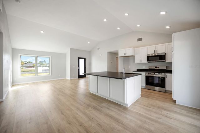 3294 W PRICE BOULEVARD, North Port, FL 34286