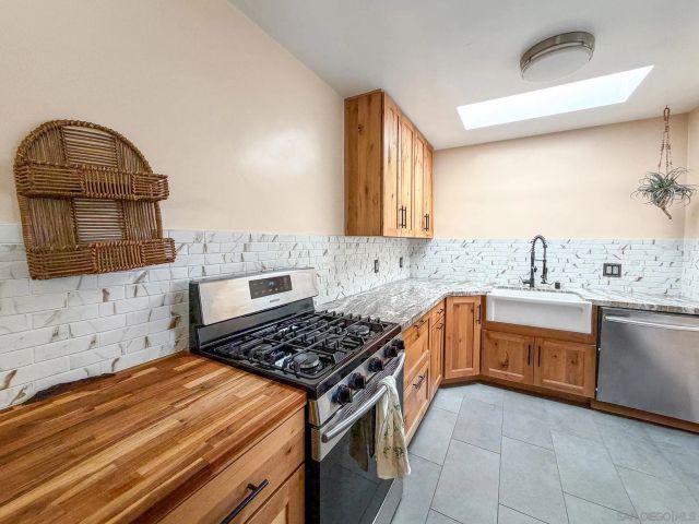 1111 9th St, Imperial Beach, CA 91932