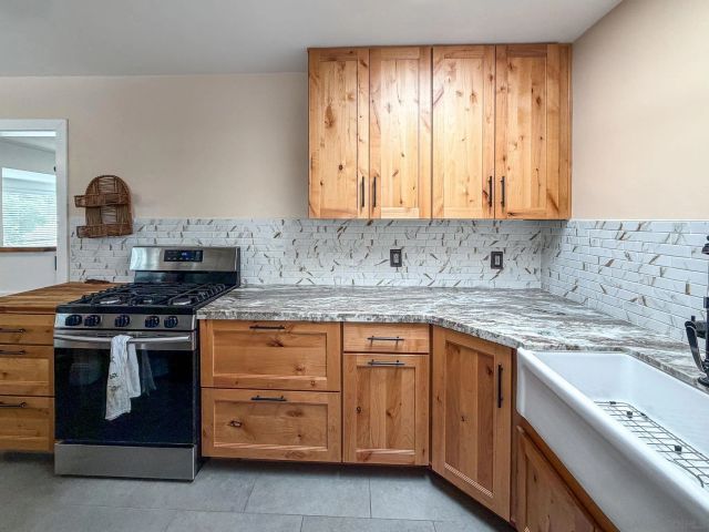 1111 9th St, Imperial Beach, CA 91932