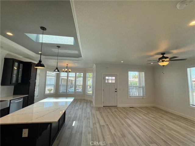 12101 Dale 20, Stanton, CA 90680