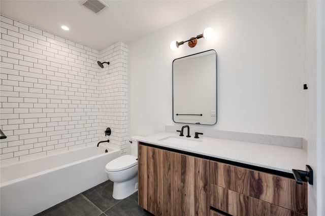 84 East Ave 3703, Austin, TX 78701