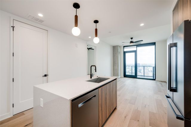 84 East Ave 3703, Austin, TX 78701