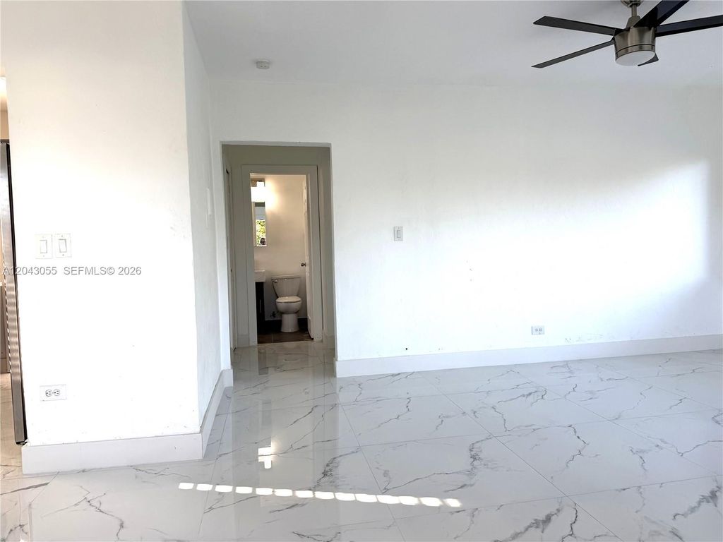 1738 Marseille Dr 4, Miami Beach, FL 33141
