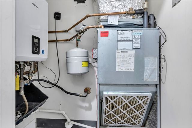 39 Webster Street 204, Pawtucket, RI 02860