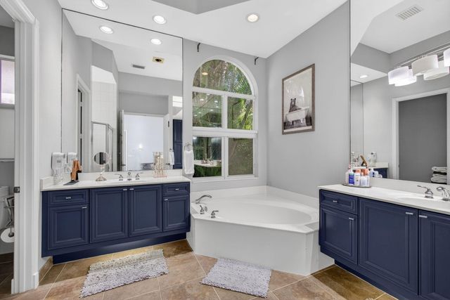 198 Sedona Way, Palm Beach Gardens, FL 33418