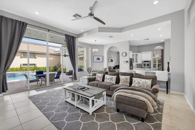 198 Sedona Way, Palm Beach Gardens, FL 33418