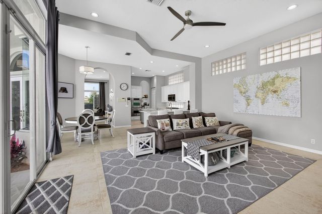 198 Sedona Way, Palm Beach Gardens, FL 33418