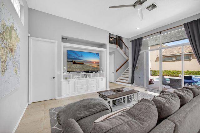 198 Sedona Way, Palm Beach Gardens, FL 33418